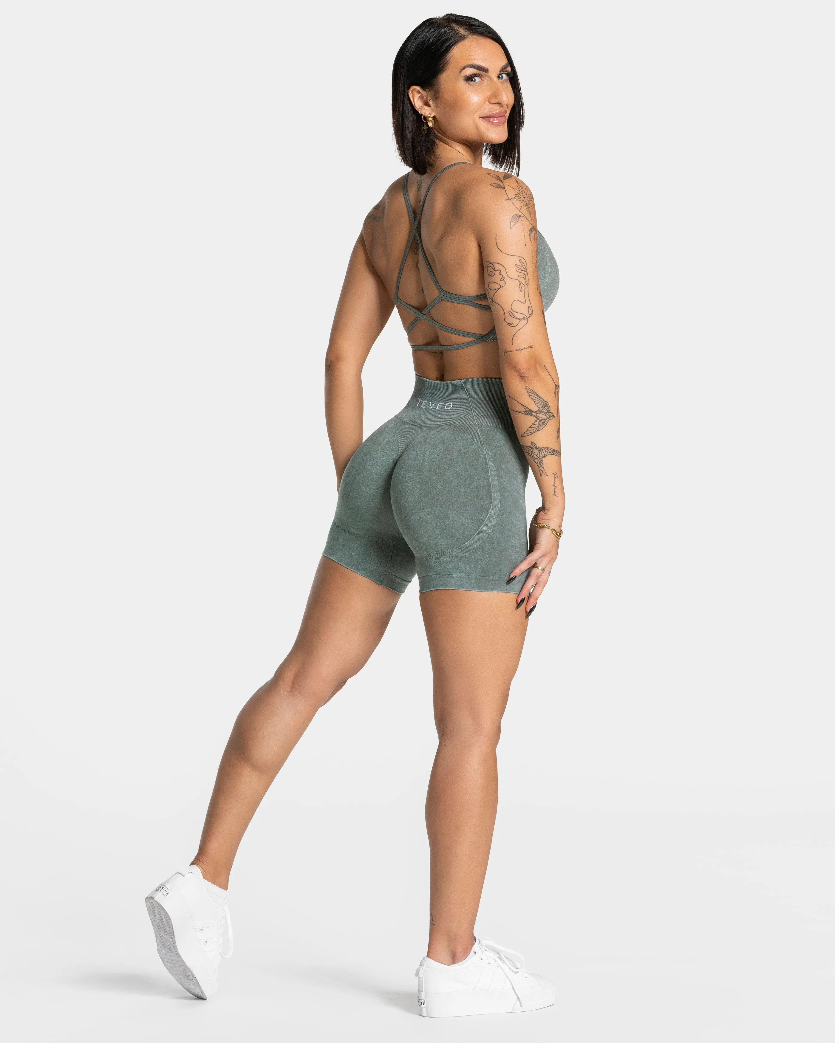 Acid Covert Scrunch Short "Basil"