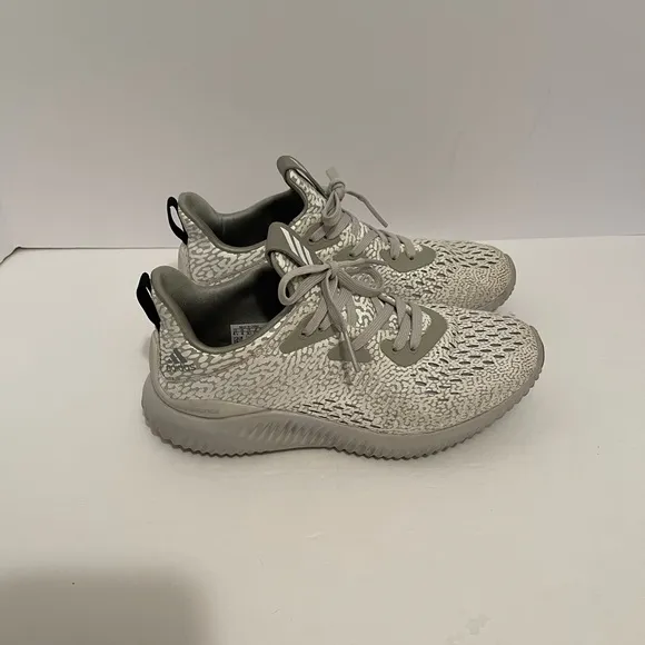 Adidas Alphabounce EM Youth Size 4.5 Women’s Size 6.5 White/Gray