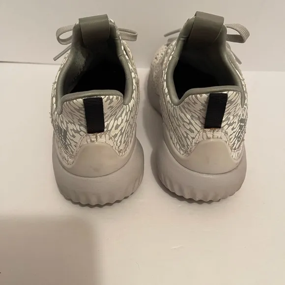Adidas Alphabounce EM Youth Size 4.5 Women’s Size 6.5 White/Gray