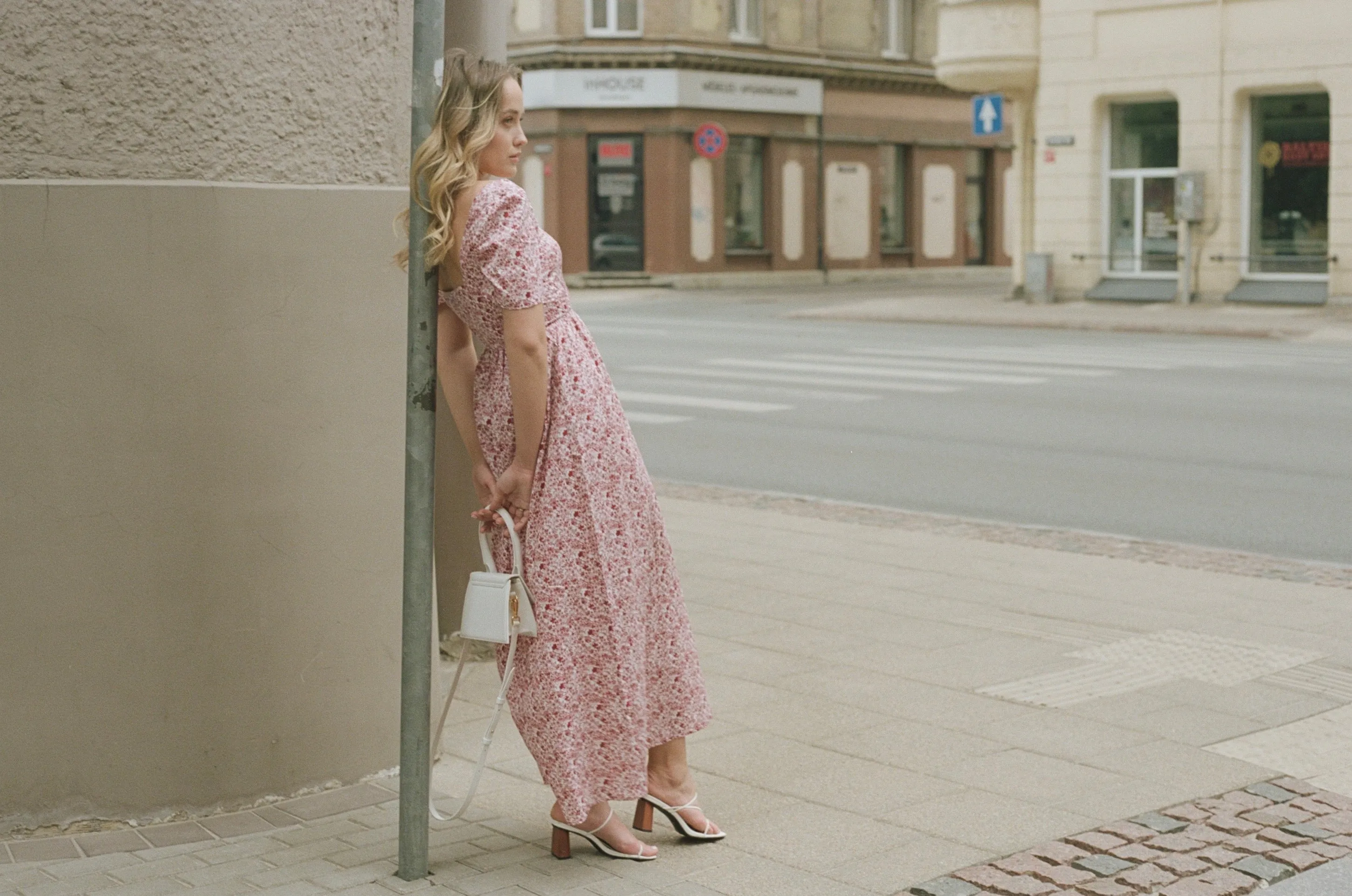 Beatrice Maxi Dress with Sweetheart Neckline / Pink   Milkly White Liberty Floral Cotton