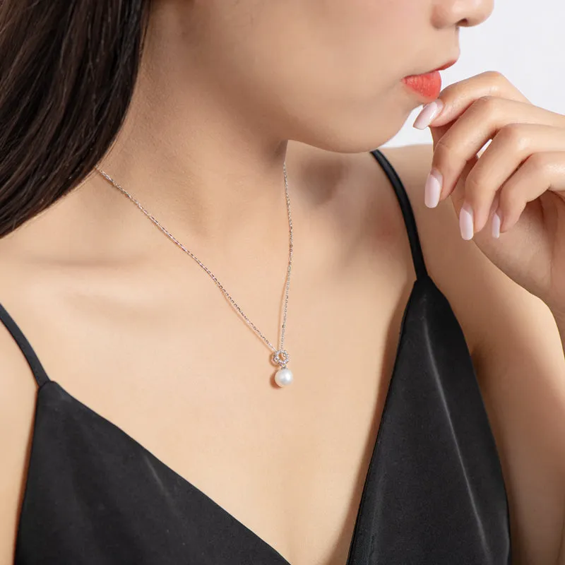 Circle Design Natural Freshwater Pearl Pendant Necklace