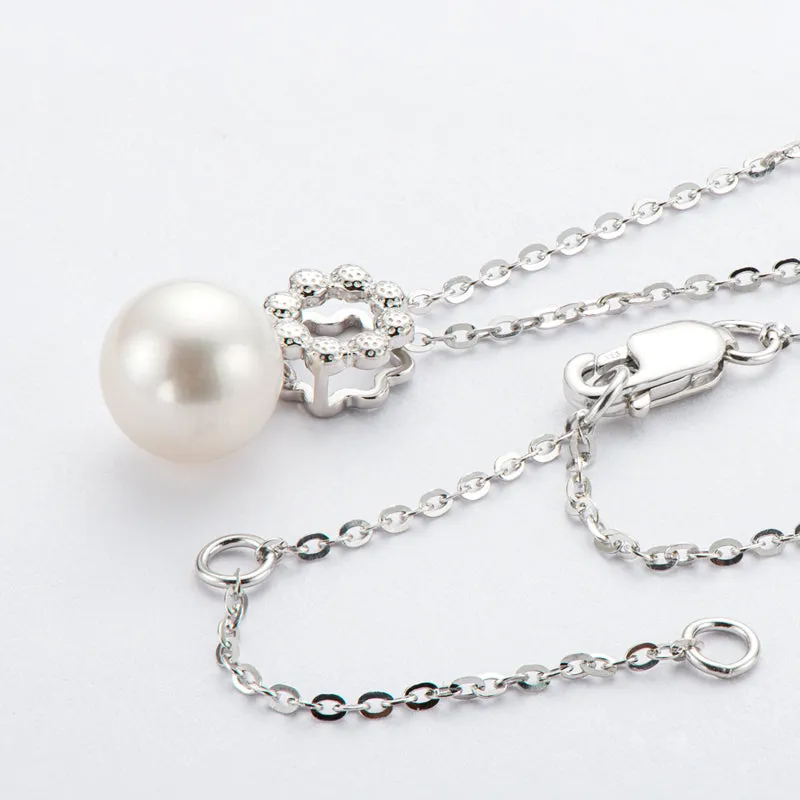 Circle Design Natural Freshwater Pearl Pendant Necklace