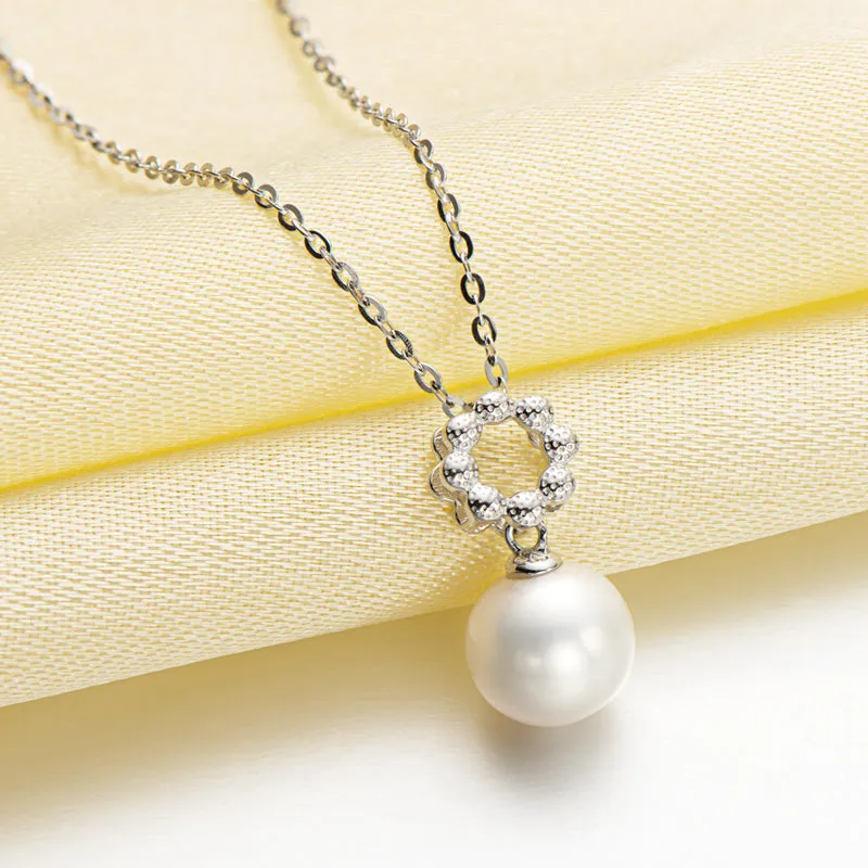 Circle Design Natural Freshwater Pearl Pendant Necklace