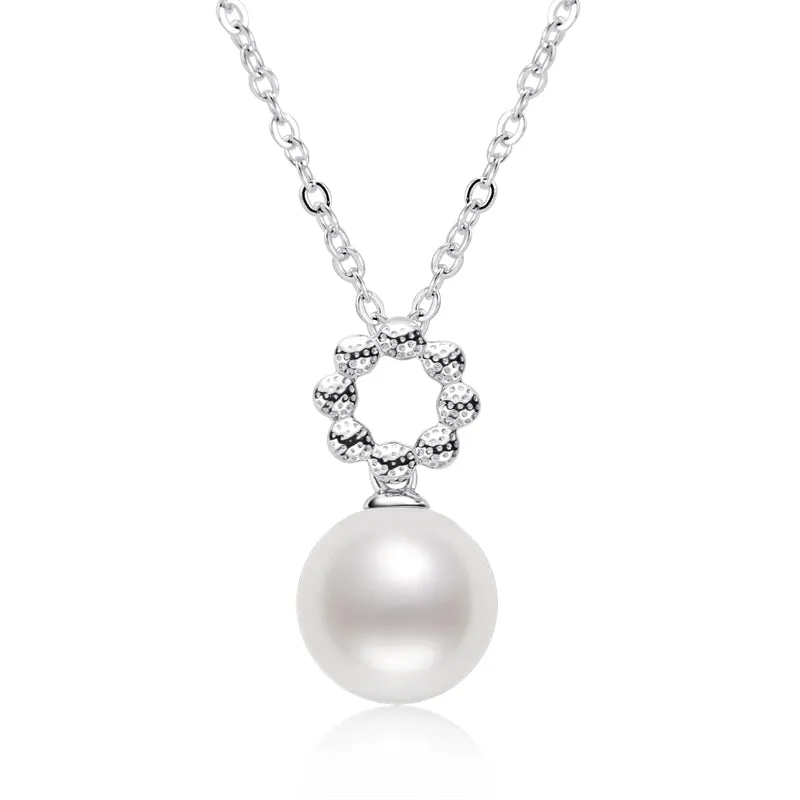Circle Design Natural Freshwater Pearl Pendant Necklace