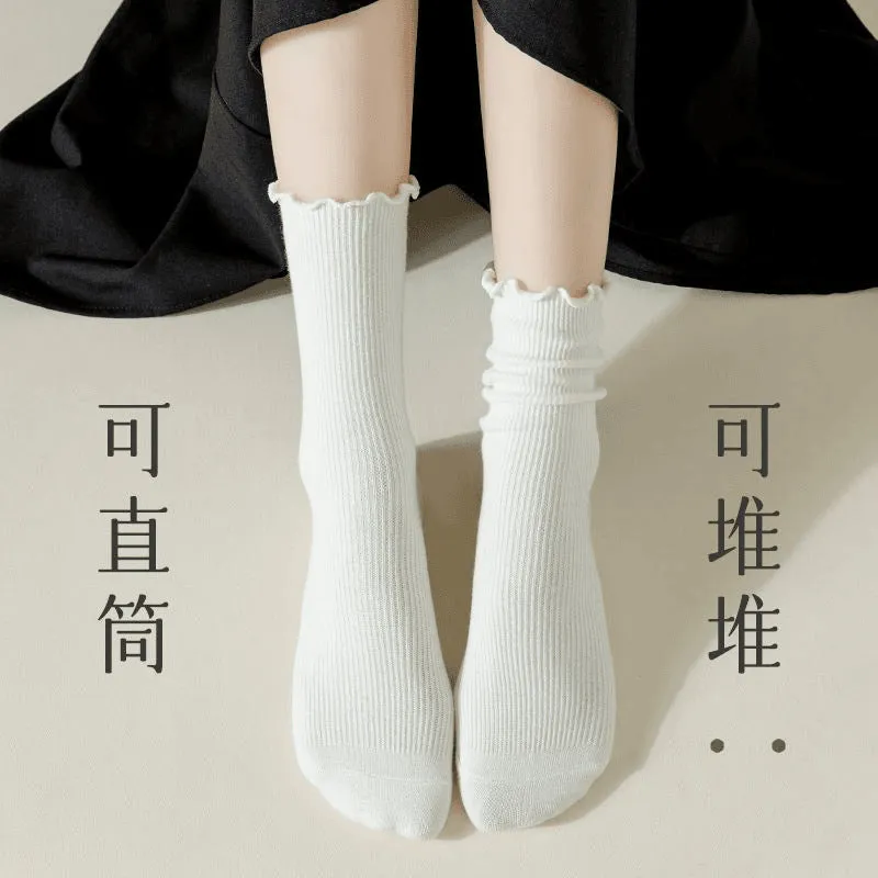Cozy & Stylish – Japanese-Inspired Lace Socks!