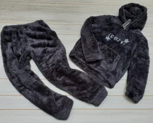 Cozy black