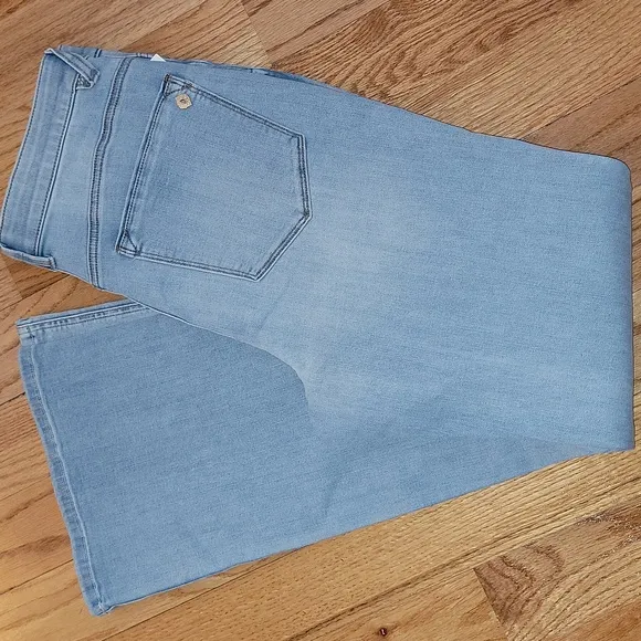 Democracy Ab solution Skyrise Long Flare Jean w Angled Button-Lined Pockets 12
