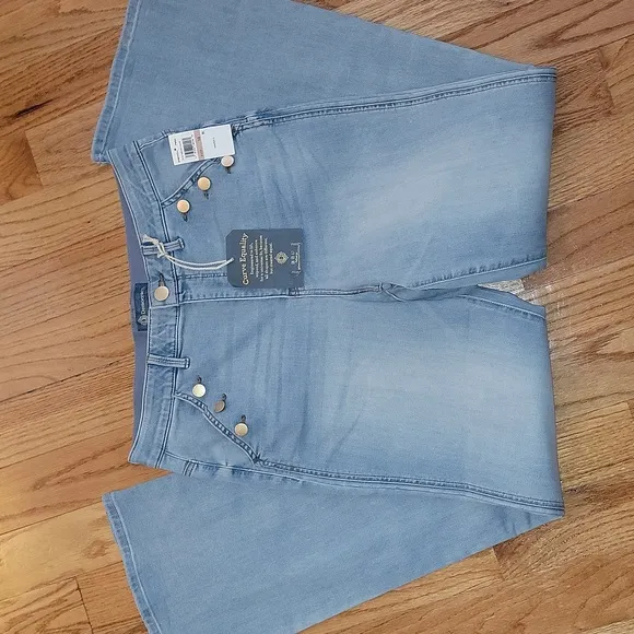 Democracy Ab solution Skyrise Long Flare Jean w Angled Button-Lined Pockets 12