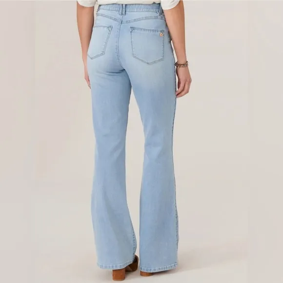 Democracy Ab solution Skyrise Long Flare Jean w Angled Button-Lined Pockets 12