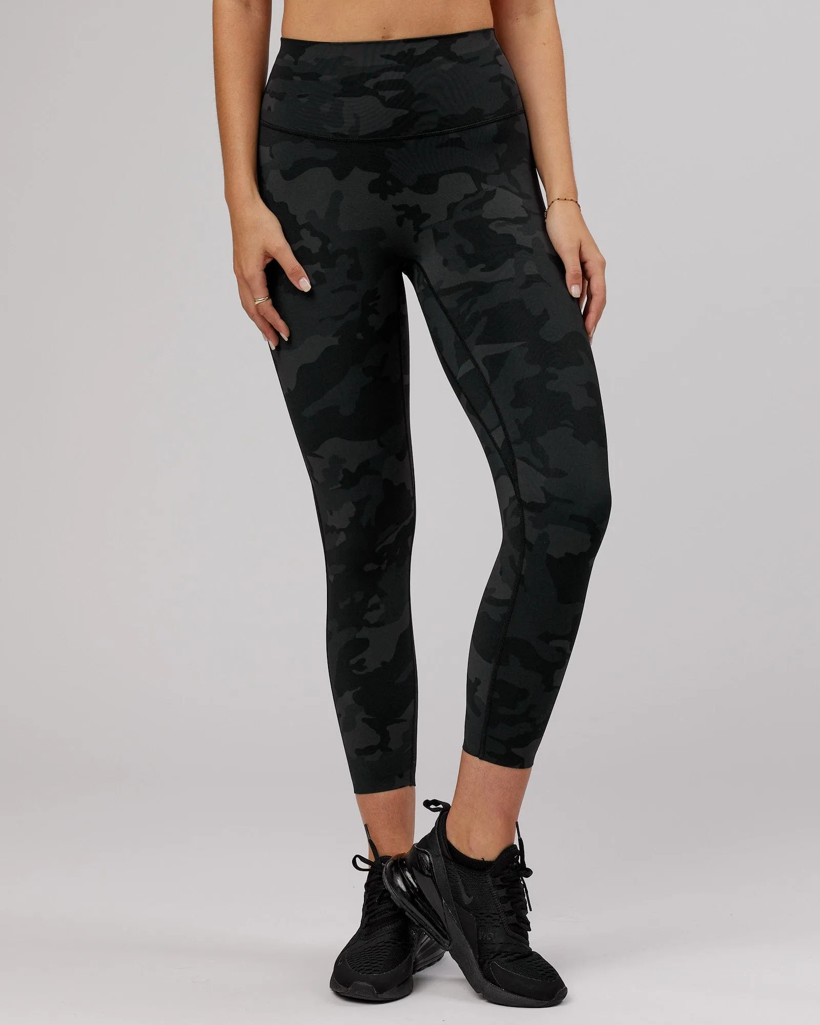 Elixir 7/8 Length Tights - Black Camo