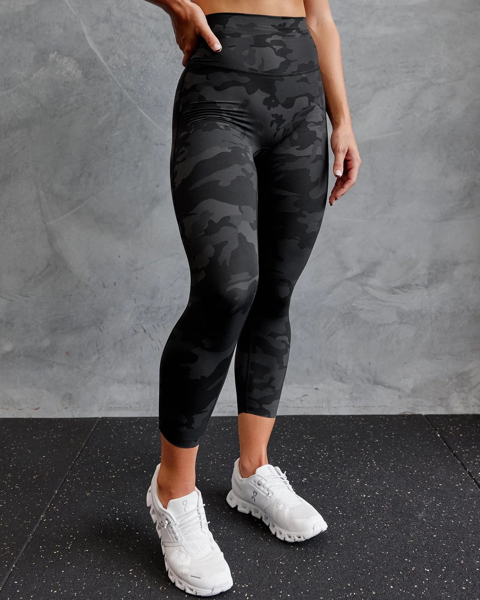 Elixir 7/8 Length Tights - Black Camo