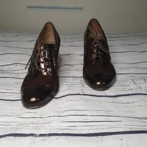 Enzo Angiolini &quot;Aeemelle&quot; Lace Up Dark Brown Suede Heels Size 10M