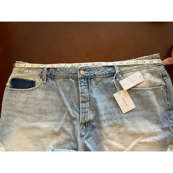 Good American Bombshell Denim Shorts in Pearl Blue 170  Size 20 NWT Jean Plus