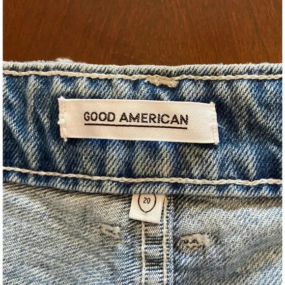 Good American Bombshell Denim Shorts in Pearl Blue 170  Size 20 NWT Jean Plus