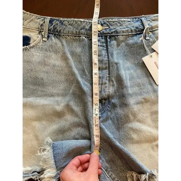 Good American Bombshell Denim Shorts in Pearl Blue 170  Size 20 NWT Jean Plus