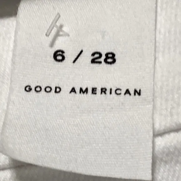 Good American NEW Good Icon Shorts White 001 Shorts Size 6