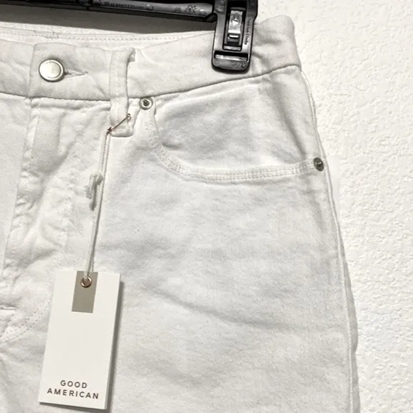 Good American NEW Good Icon Shorts White 001 Shorts Size 6