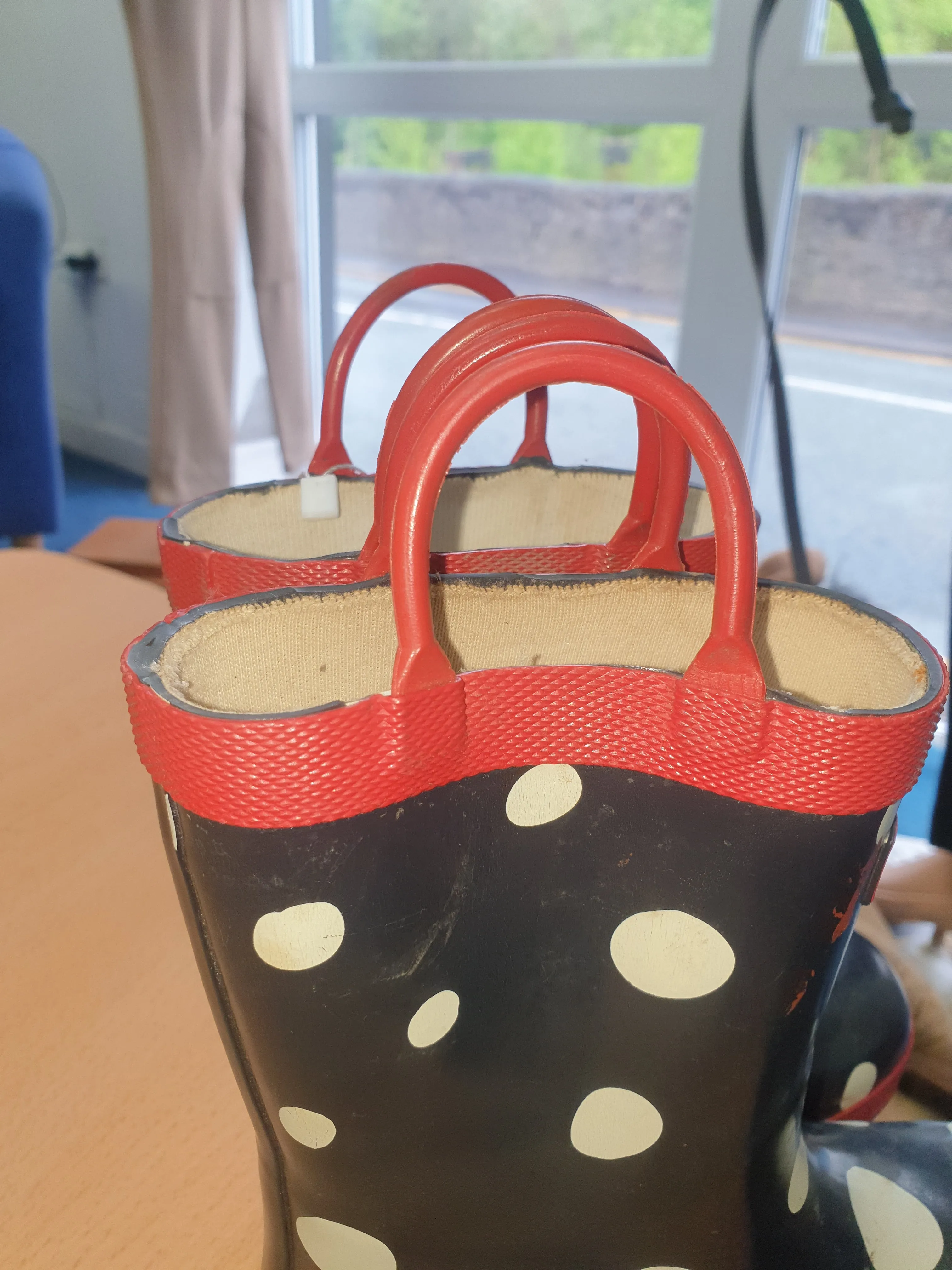 Hatley polka dot size 9 wellies FREE POSTAGE 🟣