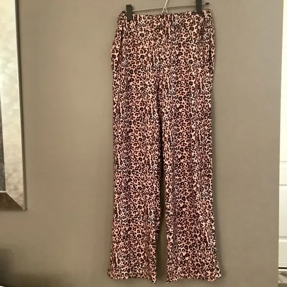 Heart Shaped Print Long Sleeve Top and Leopard Print Pants Lounge Set