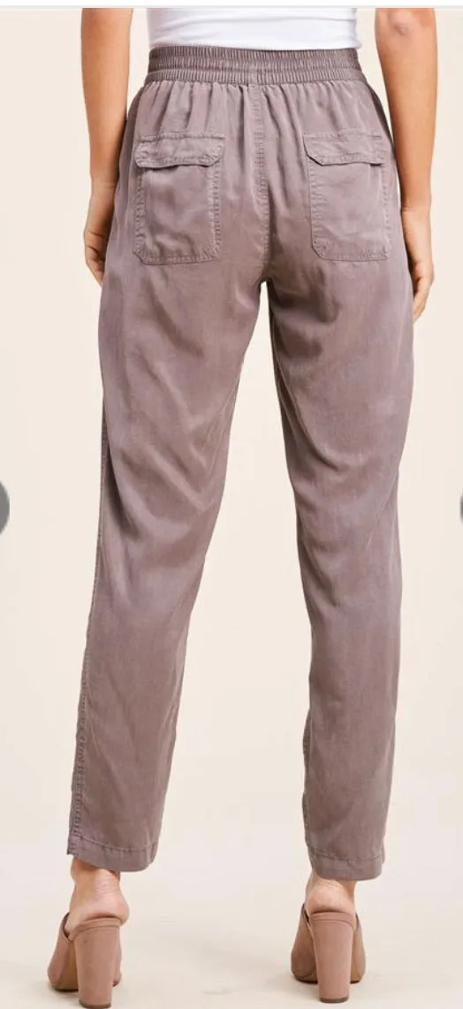 Josie Joggers in Mocha