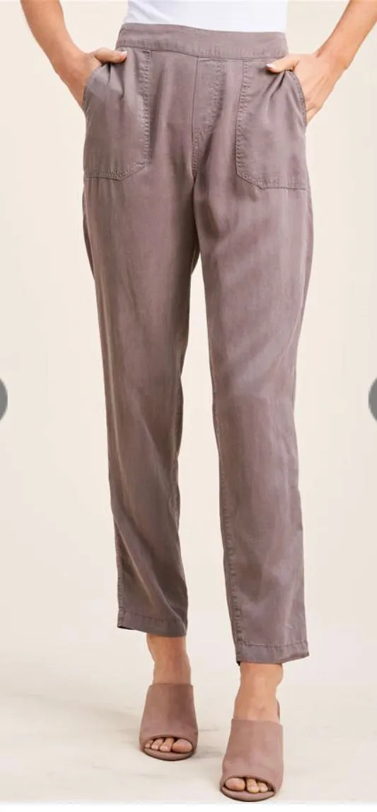 Josie Joggers in Mocha