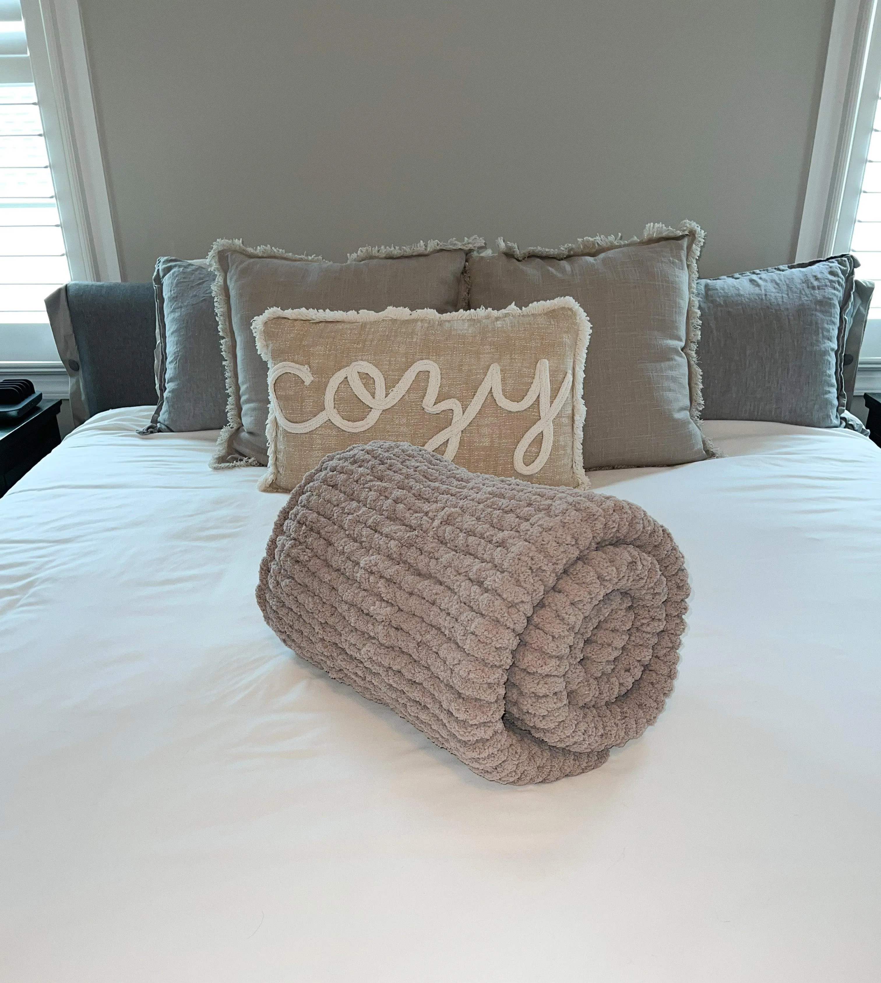 Latte Cozy Throw