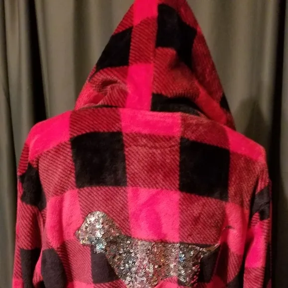 LIMITED EDITION, VS HOODED ROBE 🎀