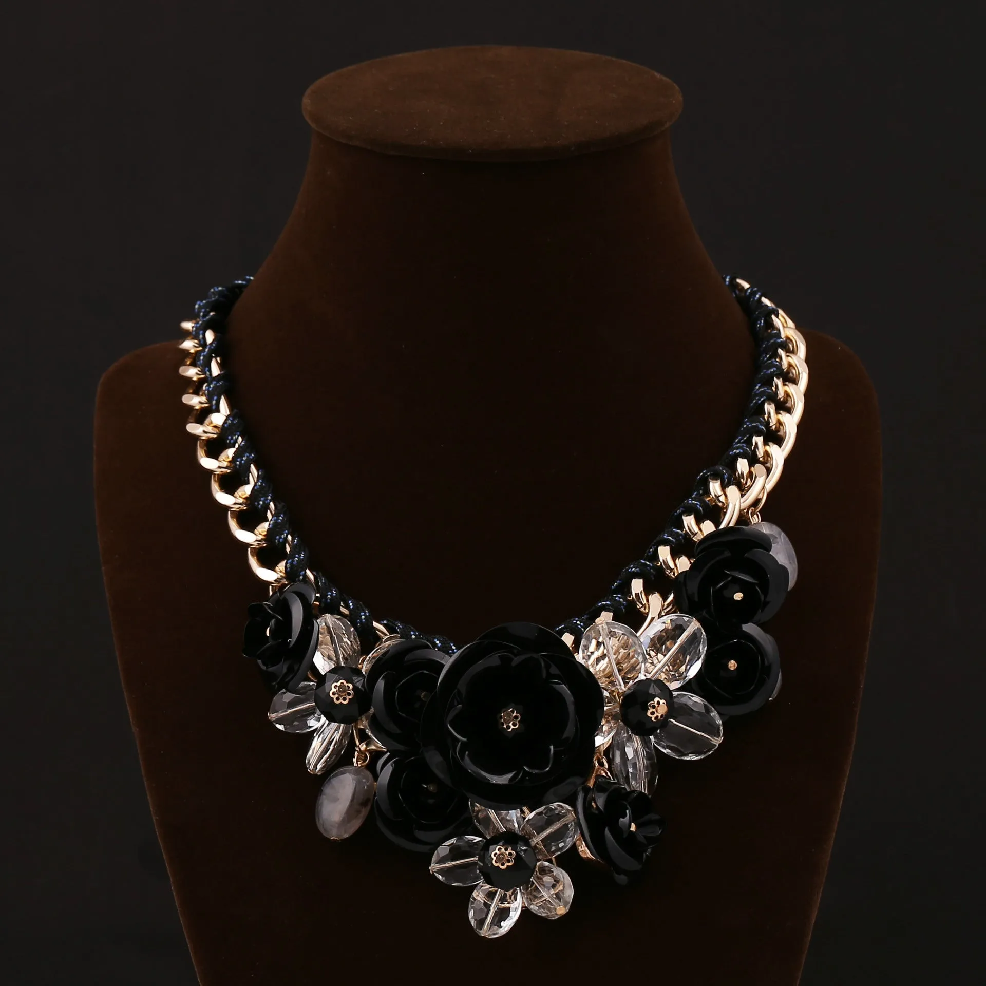 Loveena Necklace