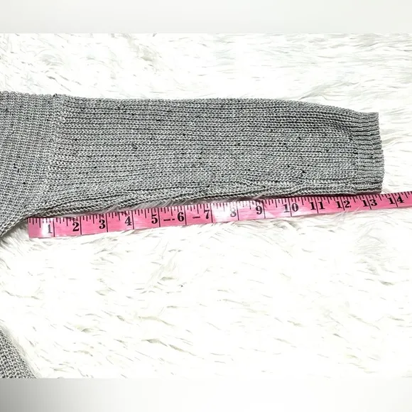 New CARLY JEAN Los Angeles Rhea Sweater Speckled Gray Oversized Fit V-Neck