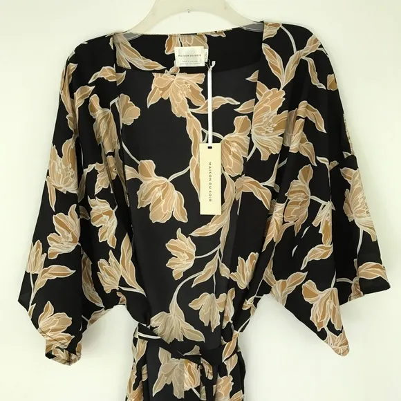 NWT Maison du Soir Floral Robe ($150) Host Pick!