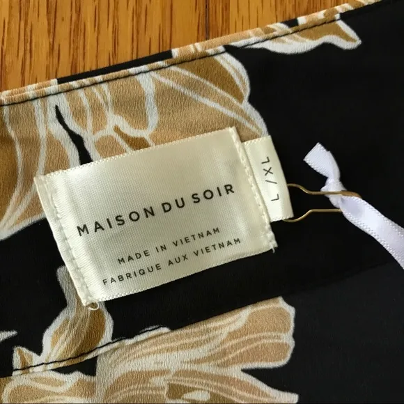 NWT Maison du Soir Floral Robe ($150) Host Pick!