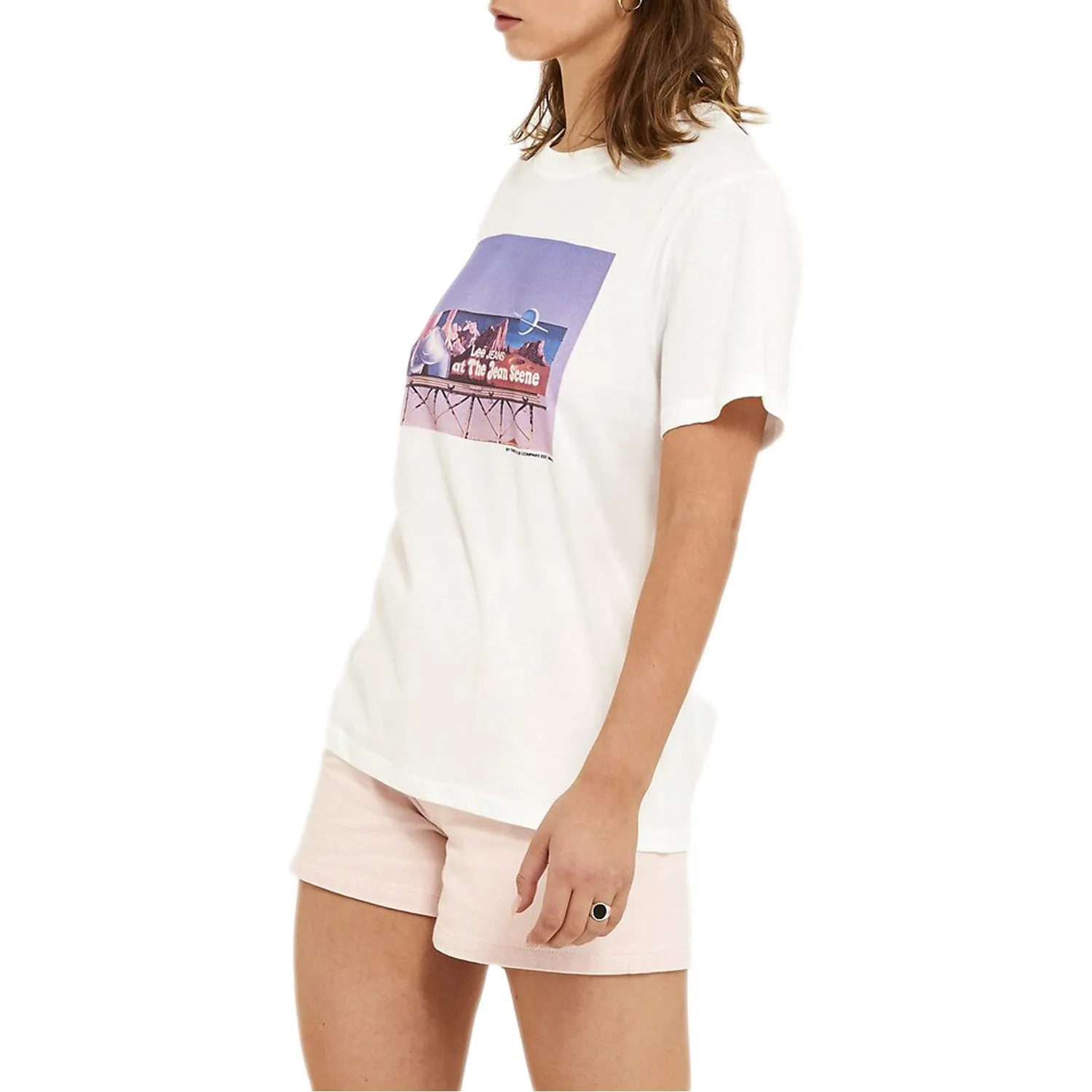 Relaxed Jean Scene Short Sleeve Tee