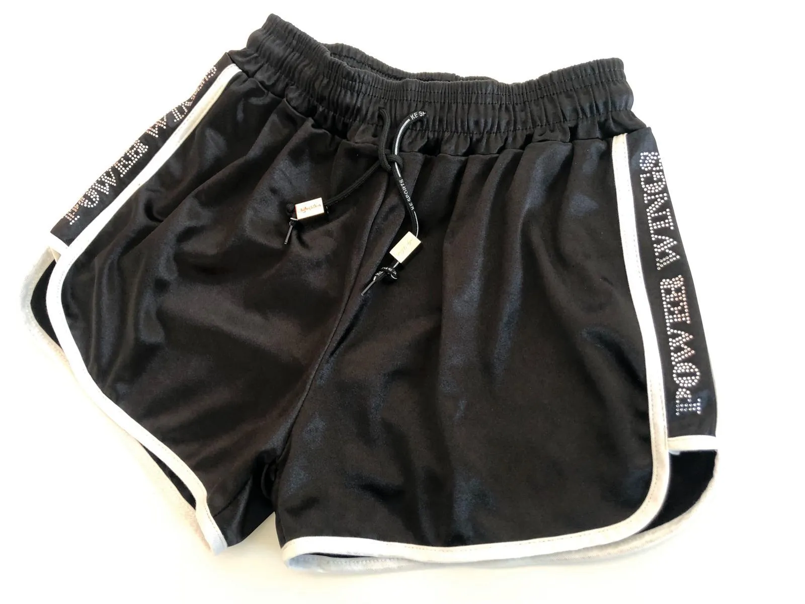Short Crystal Collection Color Black - Power Wings By Jullye Giliberti