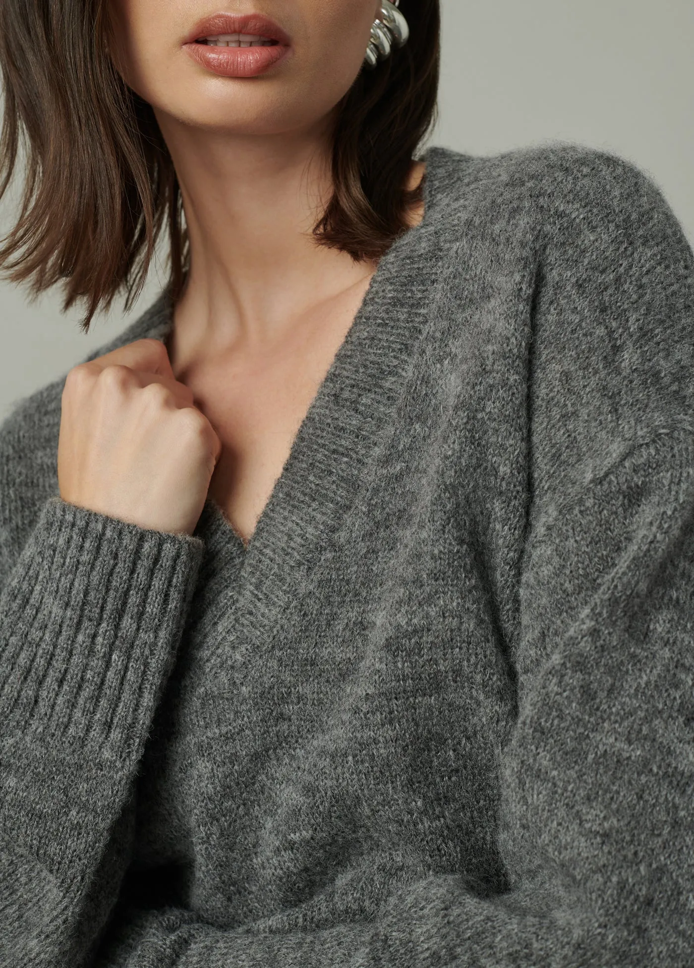 THE RYAN V NECK SWEATER