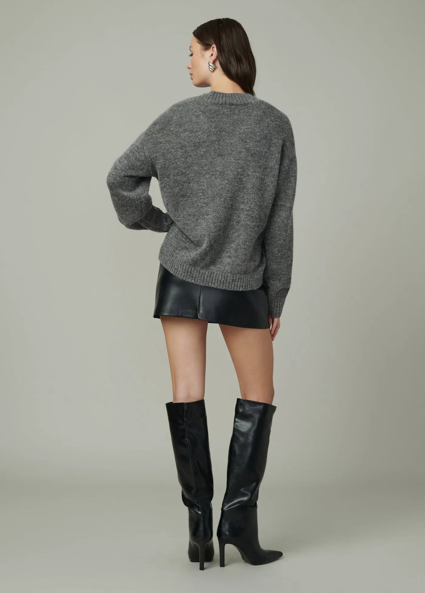 THE RYAN V NECK SWEATER