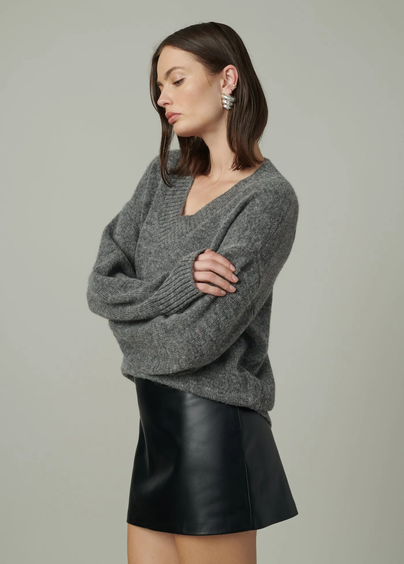 THE RYAN V NECK SWEATER