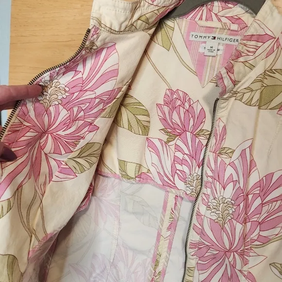 TOMMY HILFIGER VINTAGE 90s FLORAL CREAM AND PINK CLASSIC FULL ZIP JACKET MEDIUM