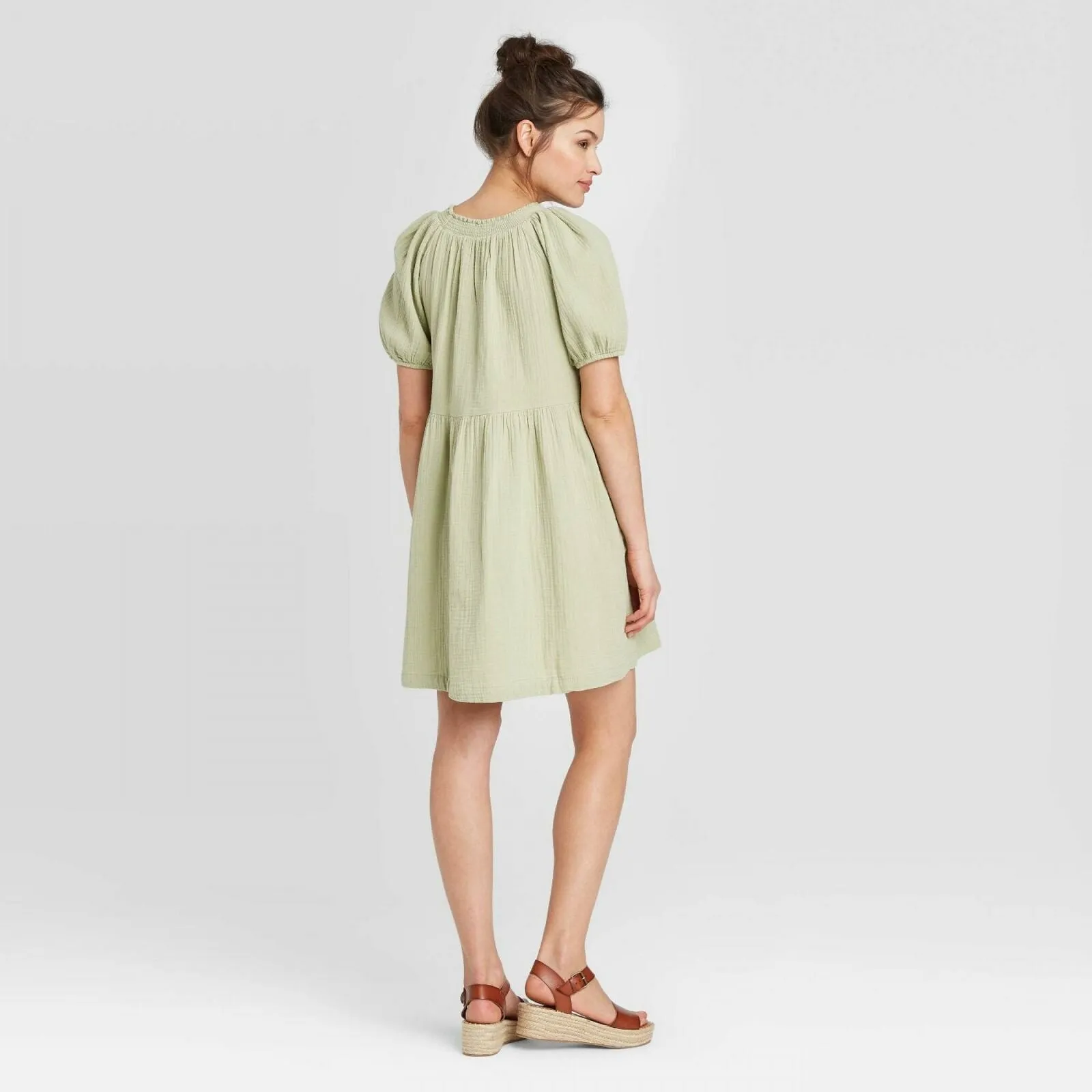 Universal Thread Women's Short Sleeve Gauze Smocked Shift Dress